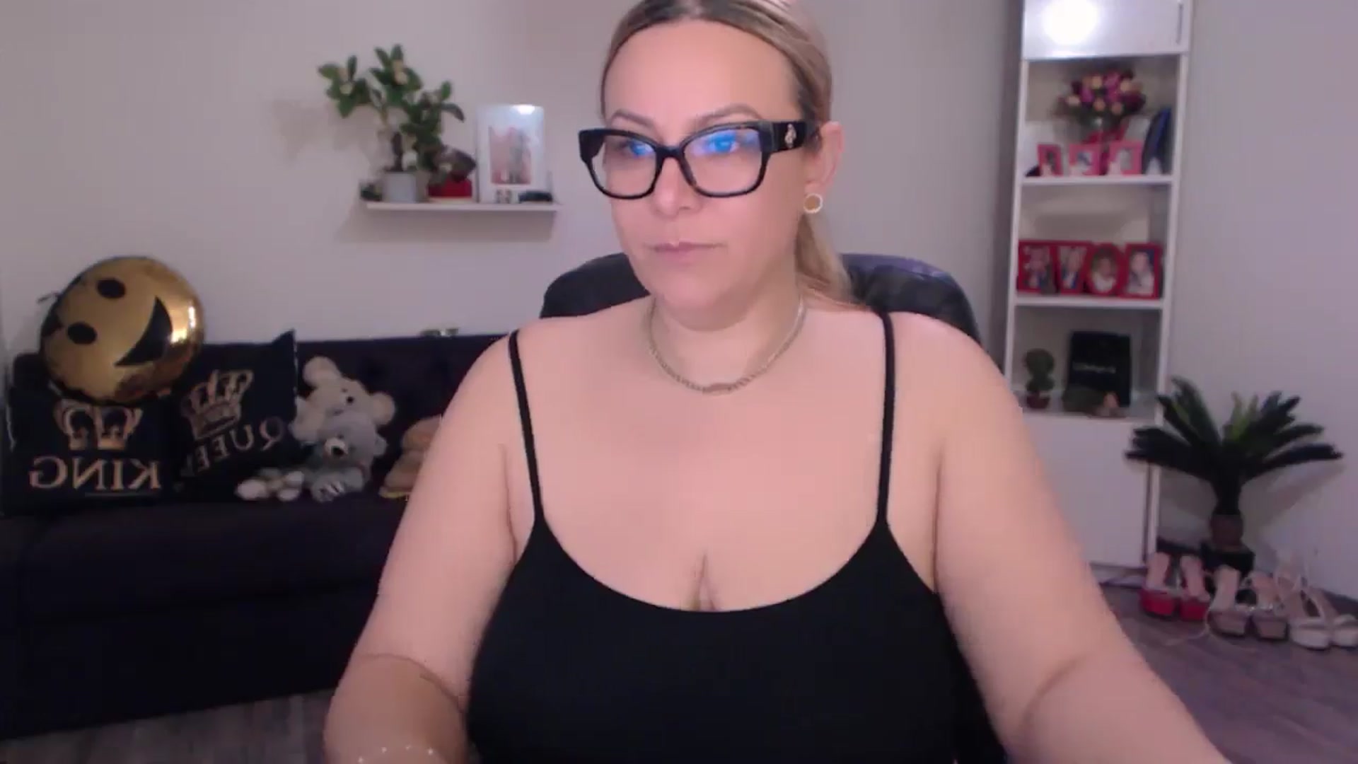 Gallery image thumbnail from A_baby_Boo's myfreecams stream on, 02/03/2025, 19:58 image 11 of 20