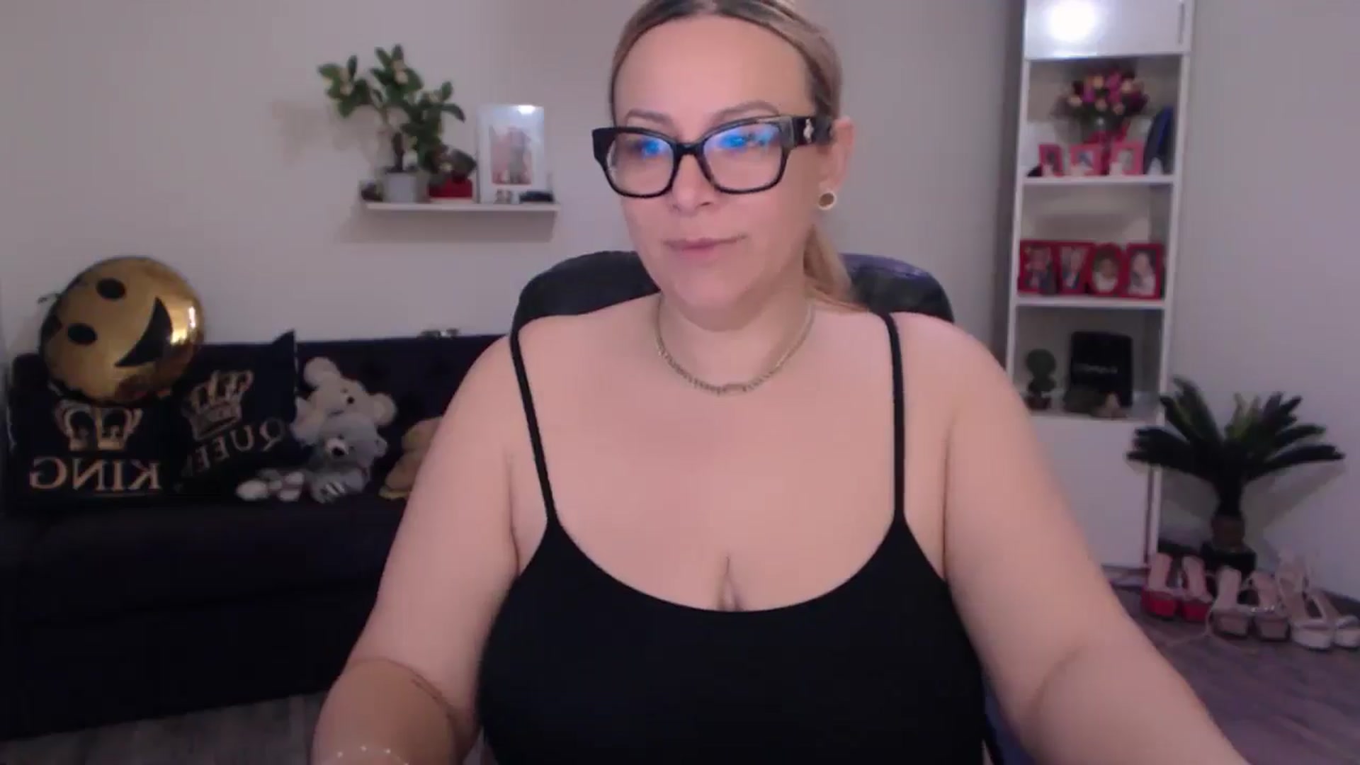 Gallery image thumbnail from A_baby_Boo's myfreecams stream on, 02/03/2025, 19:58 image 8 of 20
