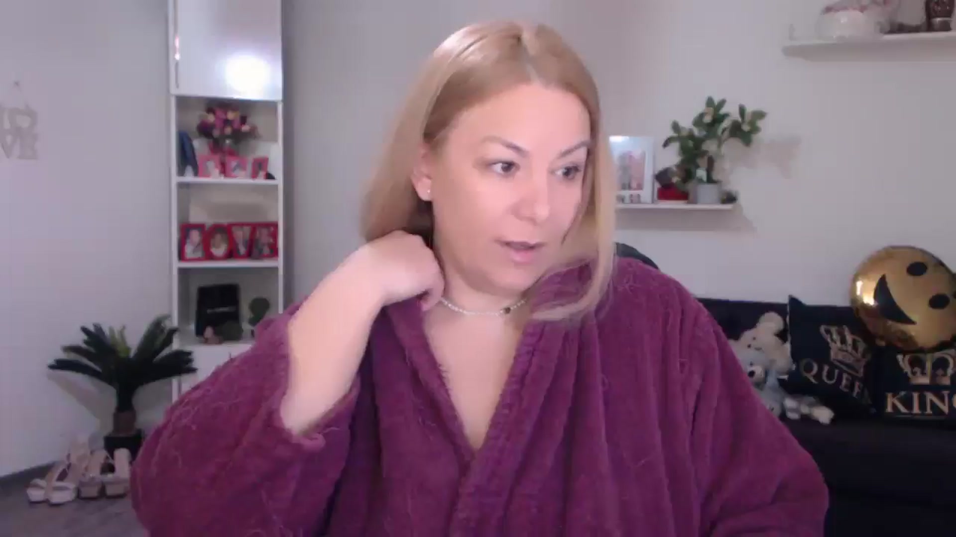 Gallery image thumbnail from A_baby_Boo's myfreecams stream on, 02/18/2025, 18:35 image 20 of 20