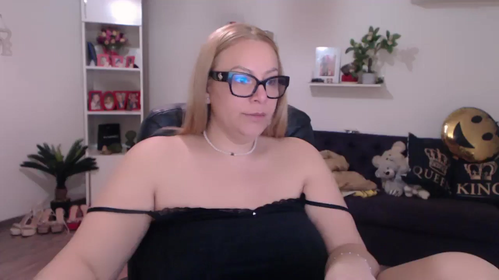 Gallery image thumbnail from A_baby_Boo's myfreecams stream on, 02/20/2025, 08:35 image 20 of 20