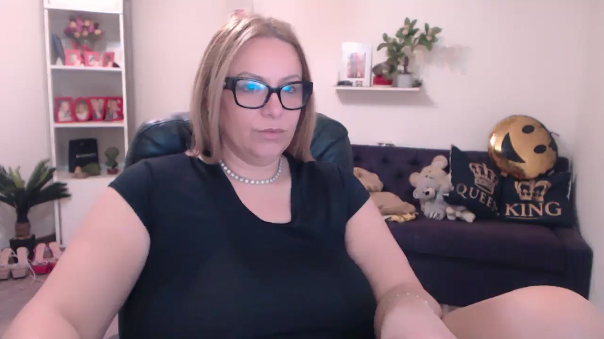Gallery image thumbnail from A_baby_Boo's myfreecams stream on, 02/25/2025, 09:47 image 7 of 20