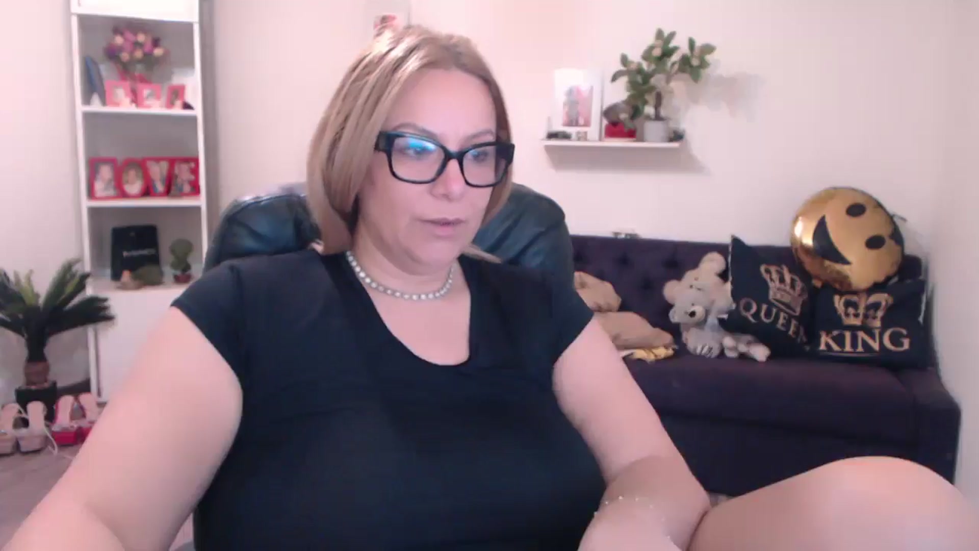 Gallery image thumbnail from A_baby_Boo's myfreecams stream on, 02/25/2025, 09:47 image 8 of 20
