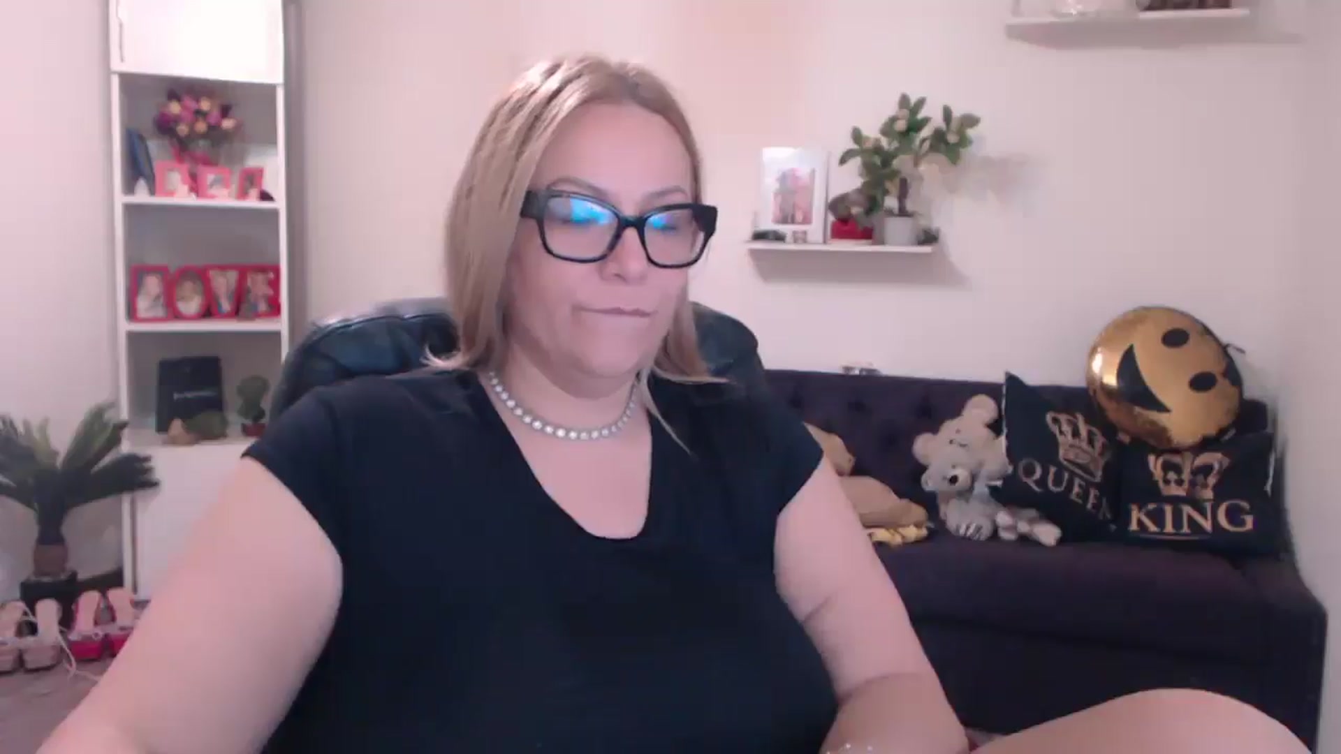 Gallery image thumbnail from A_baby_Boo's myfreecams stream on, 02/25/2025, 09:47 image 2 of 20