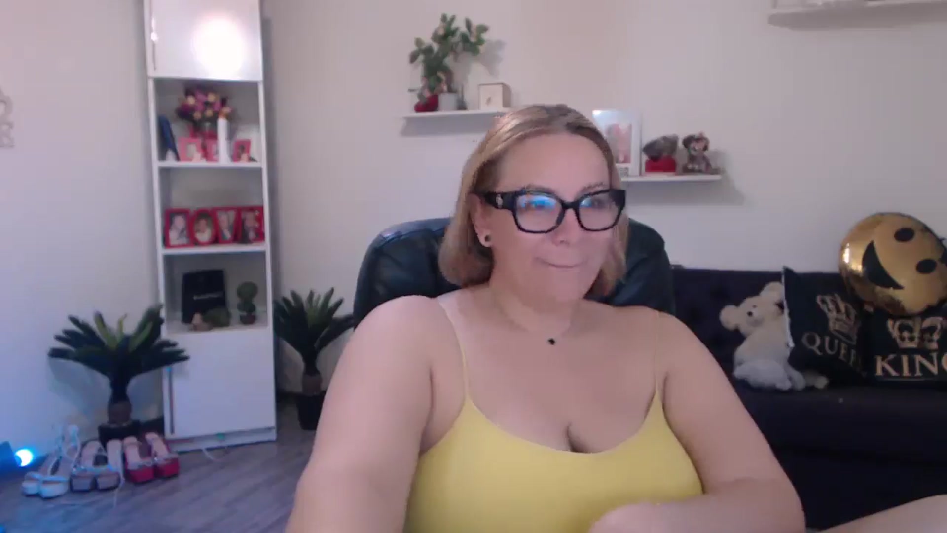 Gallery image thumbnail from A_baby_Boo's myfreecams stream on, 03/06/2025, 14:53 image 17 of 20