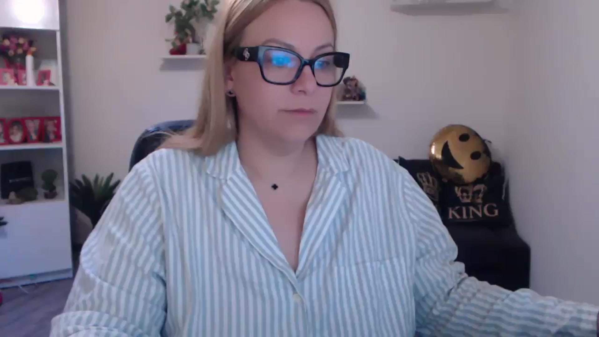 Gallery image thumbnail from A_baby_Boo's myfreecams stream on, 03/08/2025, 09:22 image 2 of 20