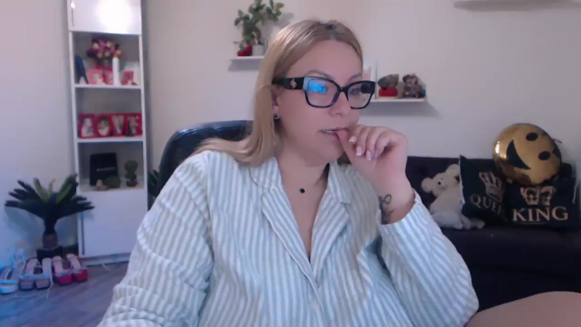 Gallery image thumbnail from A_baby_Boo's myfreecams stream on, 03/08/2025, 09:22 image 20 of 20