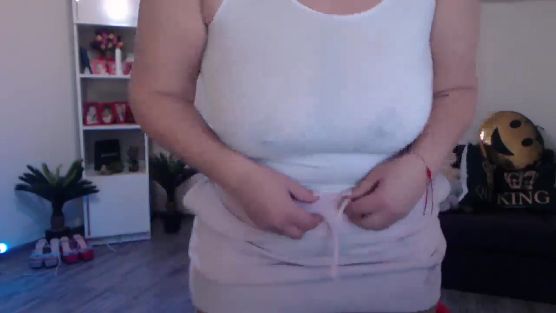Gallery image thumbnail from A_baby_Boo's myfreecams stream on, 03/10/2025, 10:41 image 10 of 20