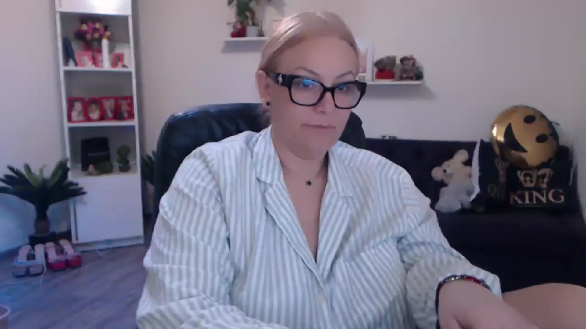 Gallery image thumbnail from A_baby_Boo's myfreecams stream on, 03/13/2025, 13:40 image 8 of 20