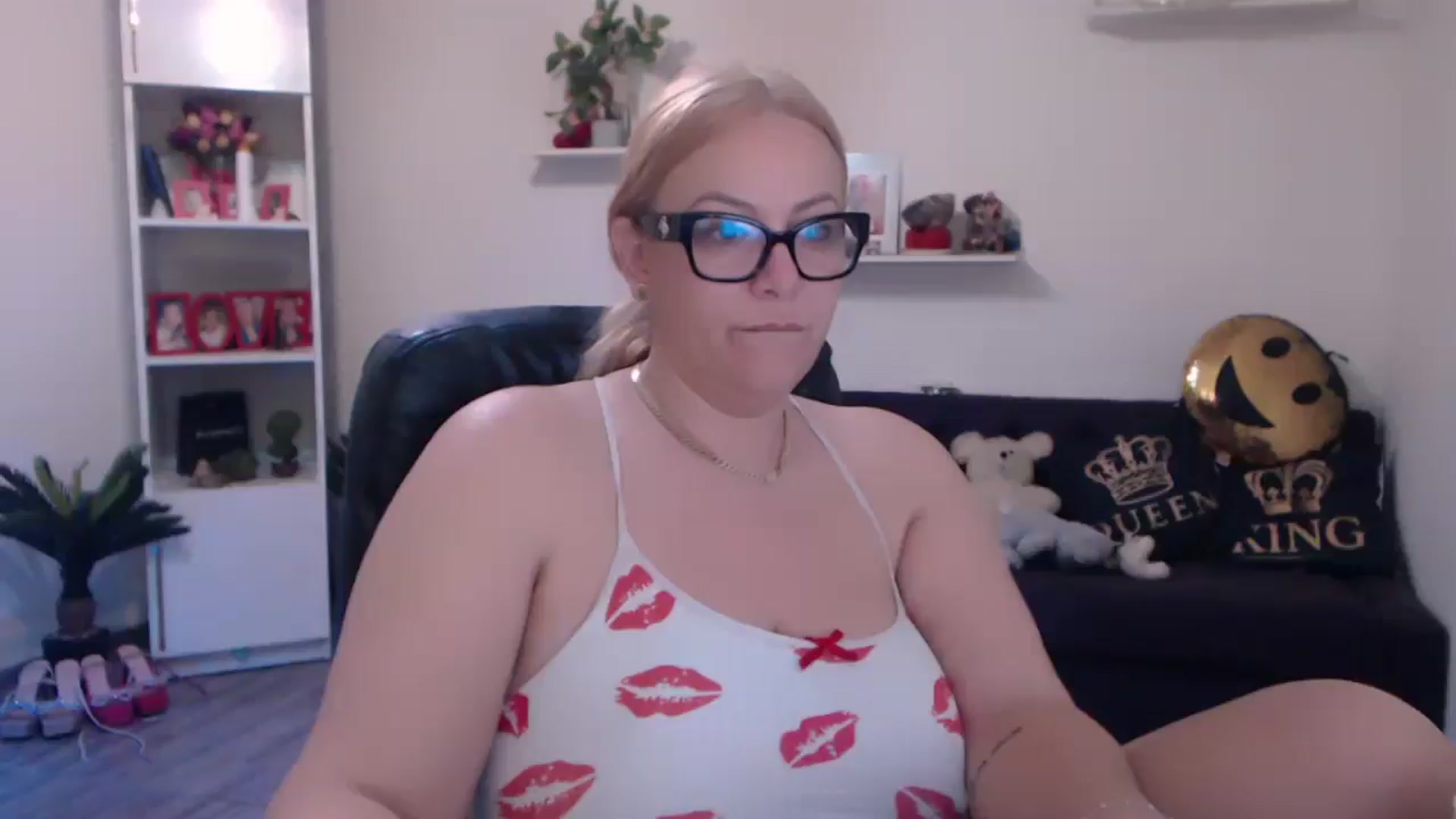 Gallery image thumbnail from A_baby_Boo's myfreecams stream on, 03/16/2025, 09:51 image 1 of 20