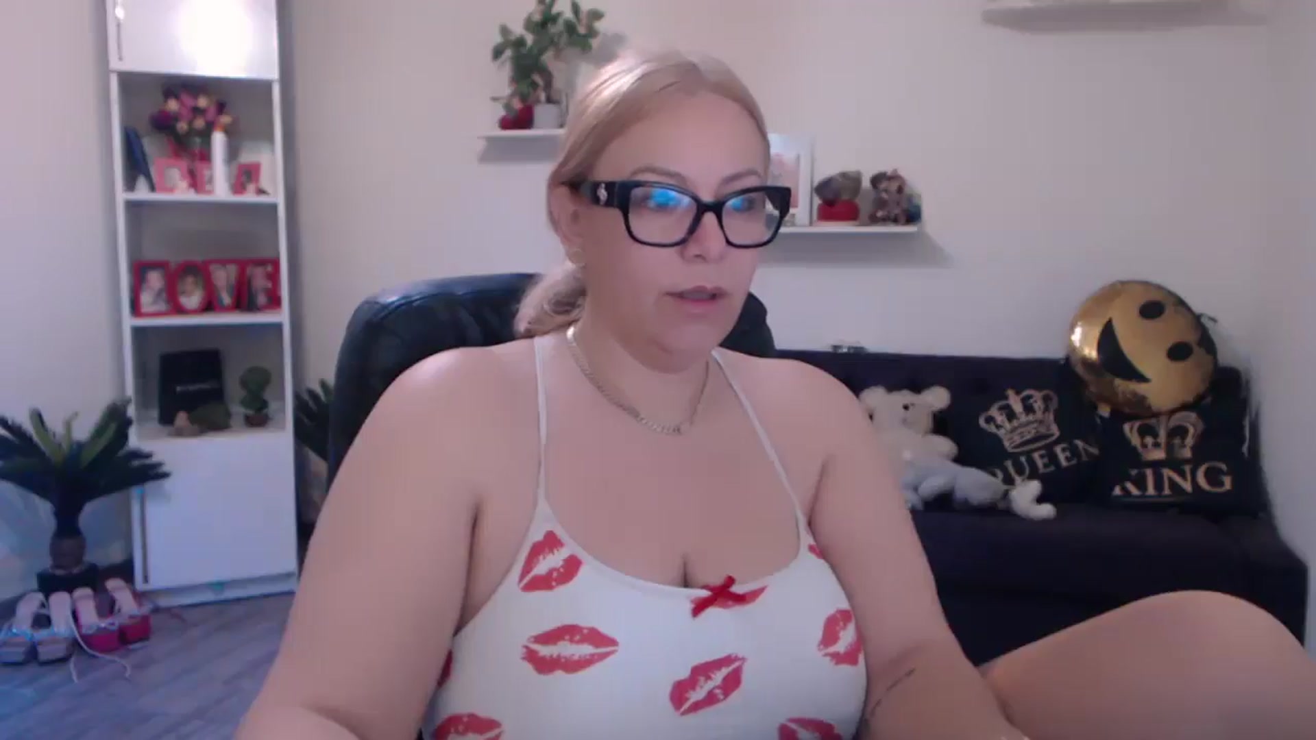 Gallery image thumbnail from A_baby_Boo's myfreecams stream on, 03/16/2025, 09:51 image 20 of 20