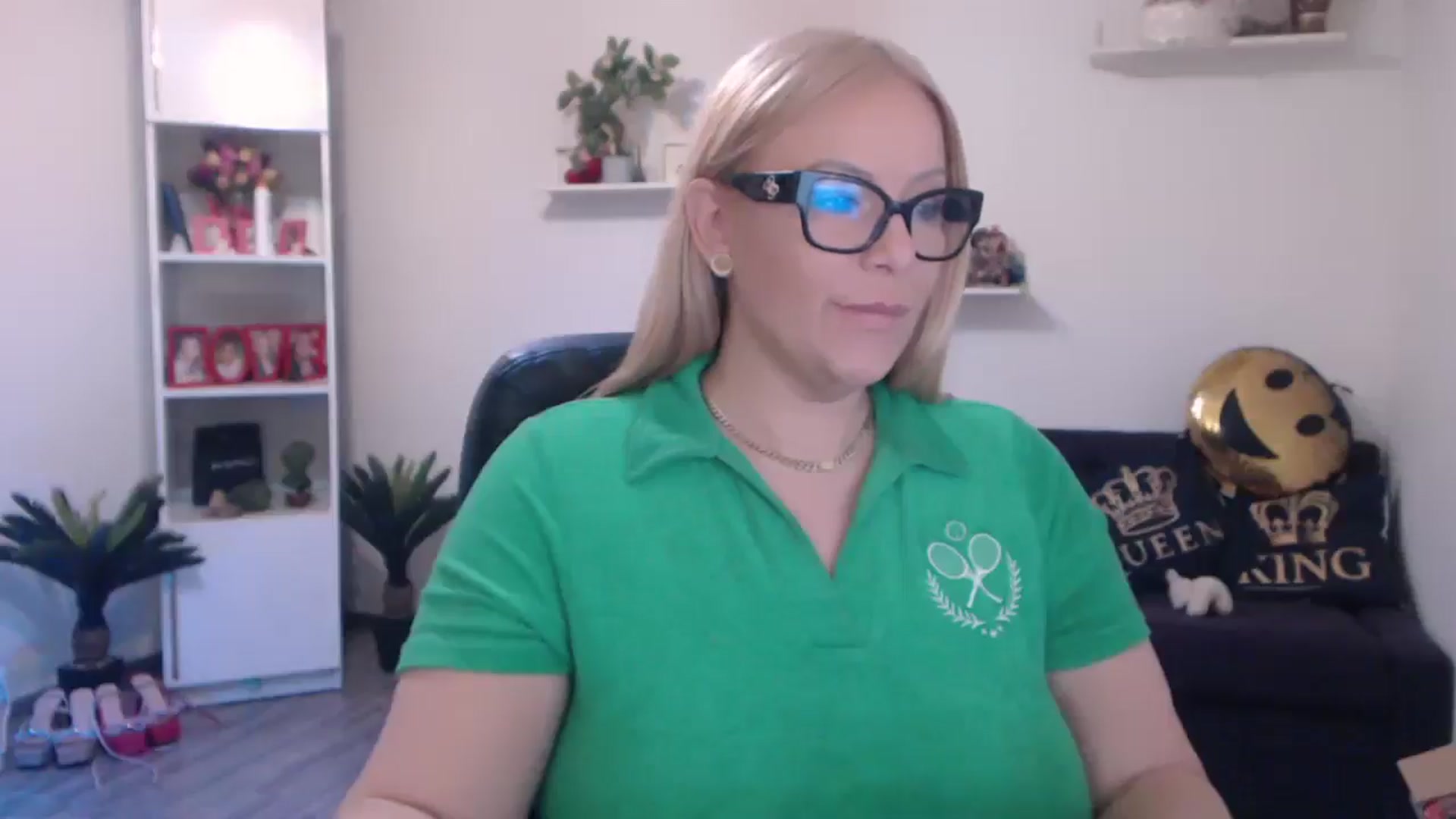 Gallery image thumbnail from A_baby_Boo's myfreecams stream on, 03/17/2025, 18:47 image 16 of 20