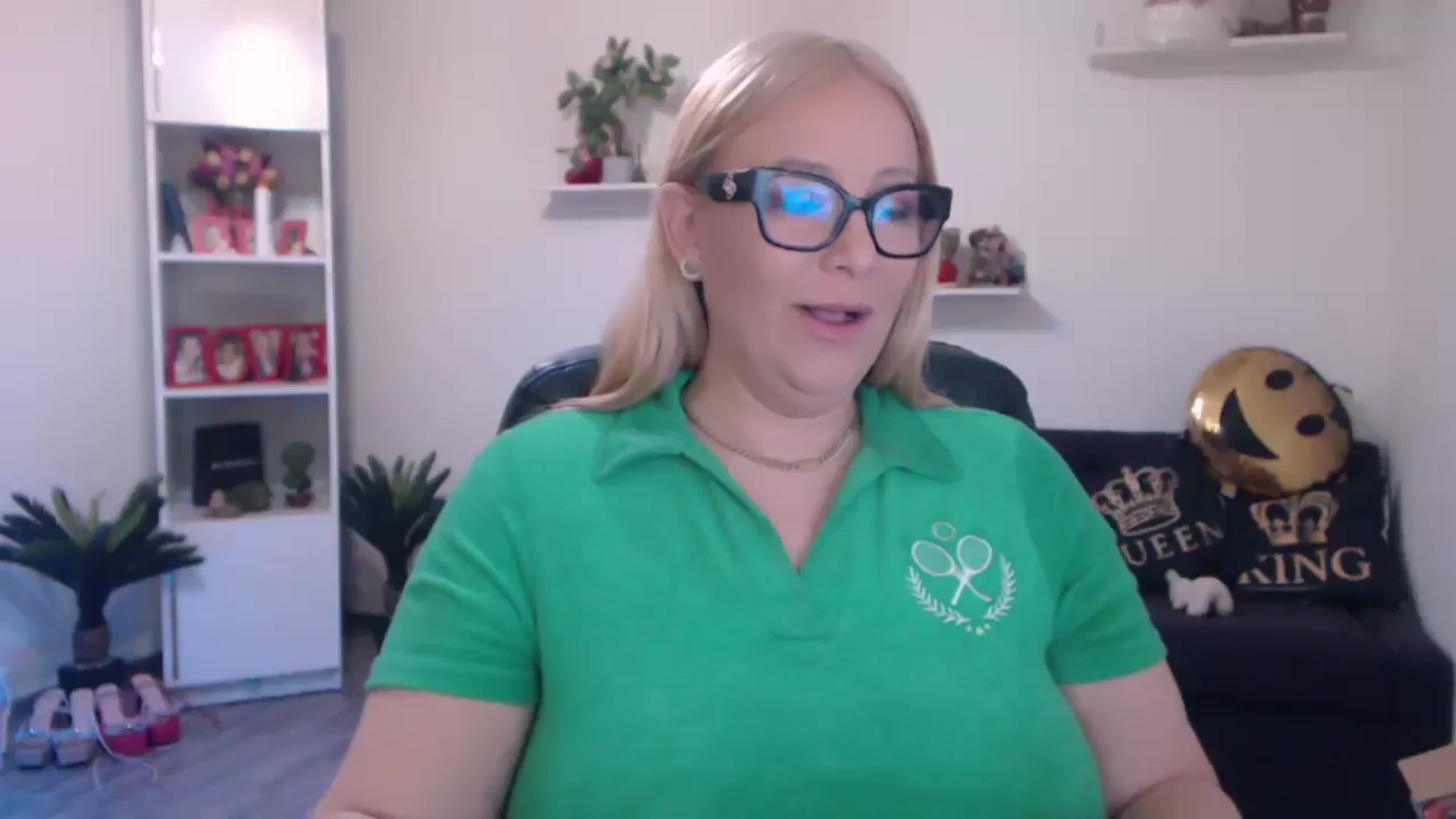 Gallery image thumbnail from A_baby_Boo's myfreecams stream on, 03/17/2025, 18:47 image 15 of 20