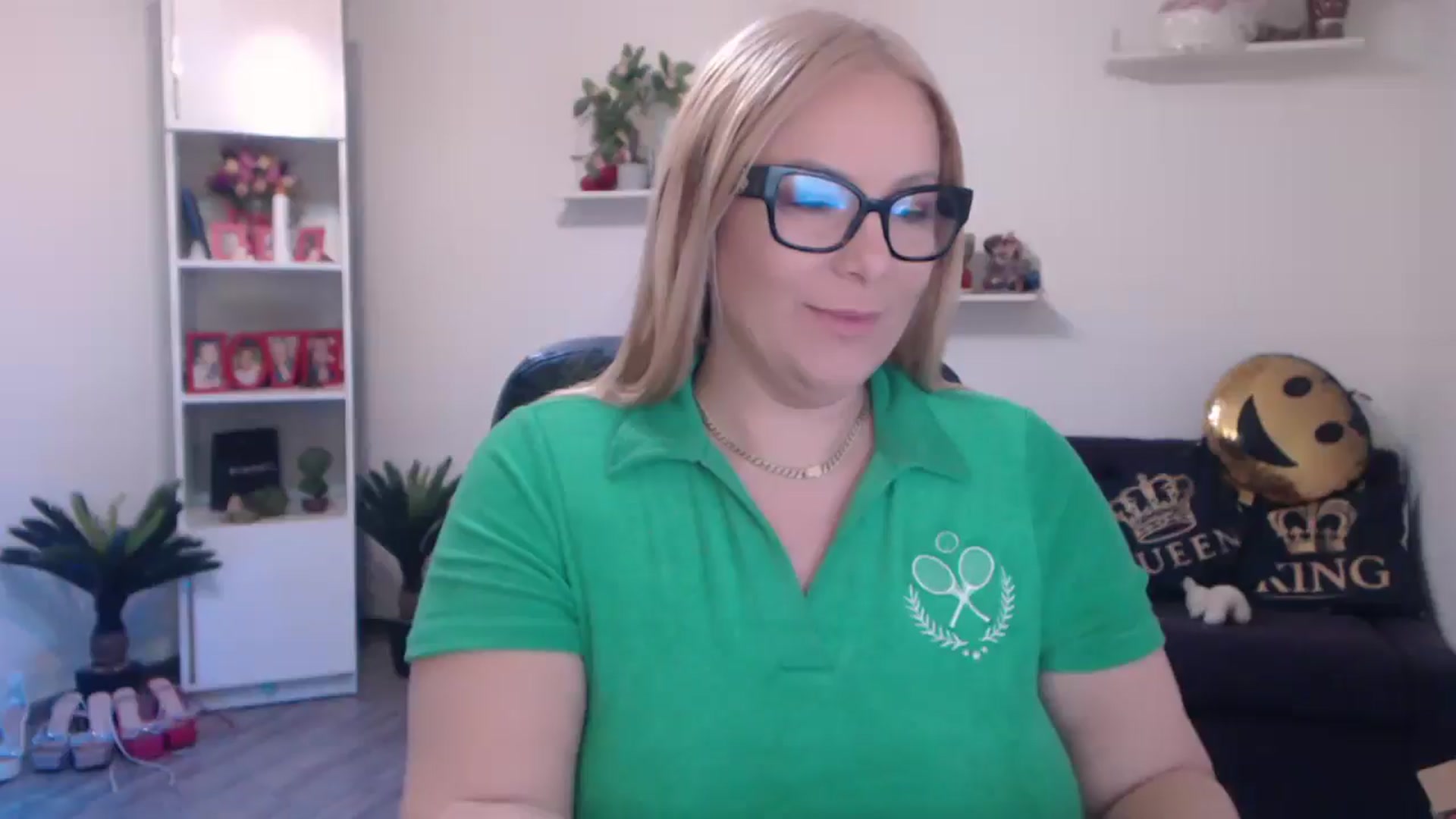 Gallery image thumbnail from A_baby_Boo's myfreecams stream on, 03/17/2025, 18:47 image 2 of 20