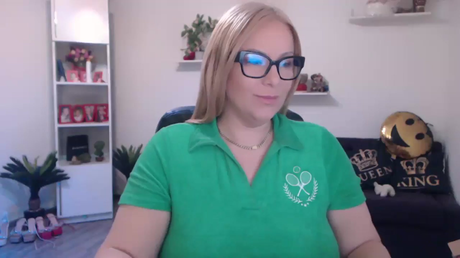 Gallery image thumbnail from A_baby_Boo's myfreecams stream on, 03/17/2025, 18:47 image 3 of 20