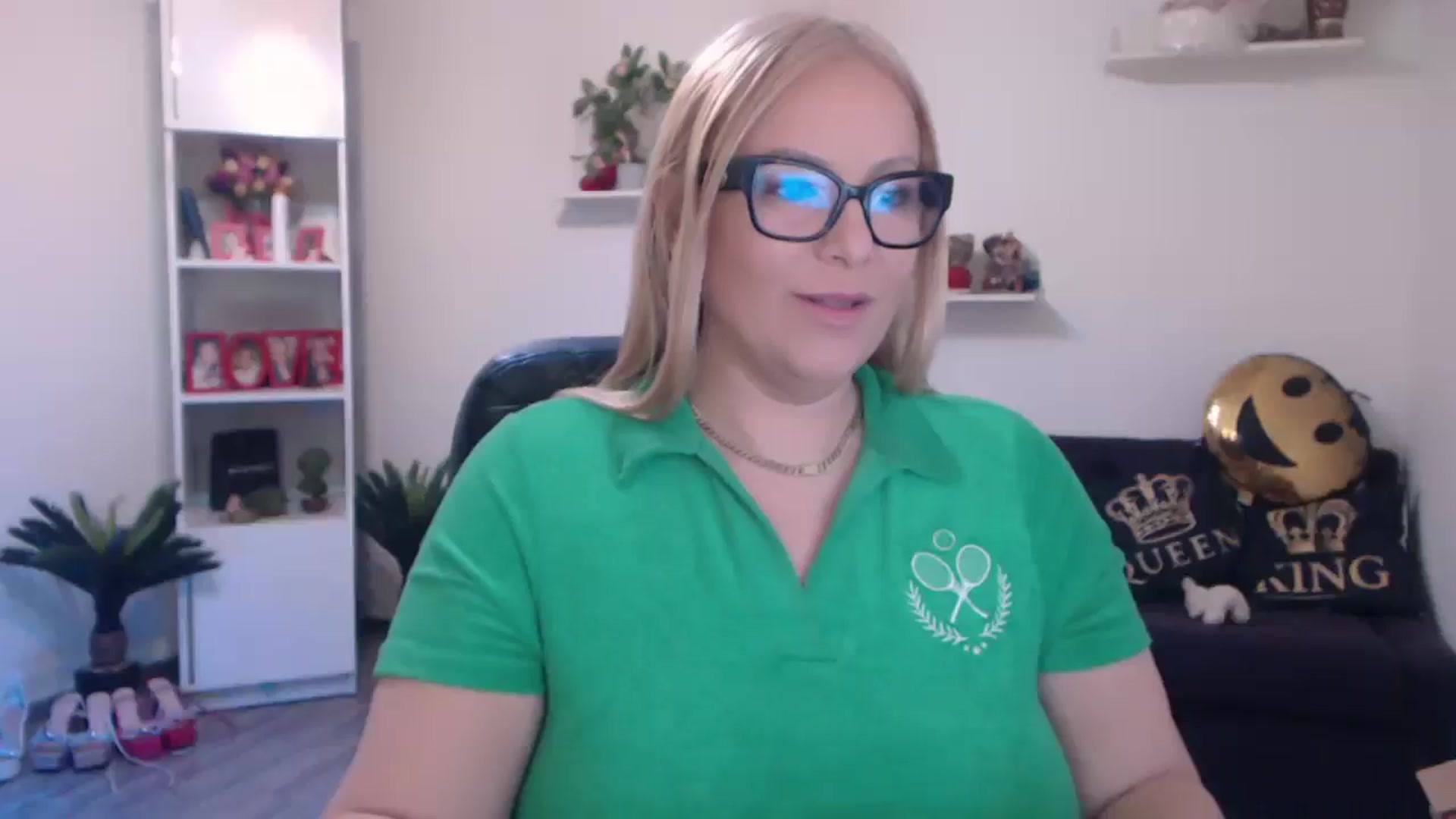 Gallery image thumbnail from A_baby_Boo's myfreecams stream on, 03/17/2025, 18:47 image 7 of 20