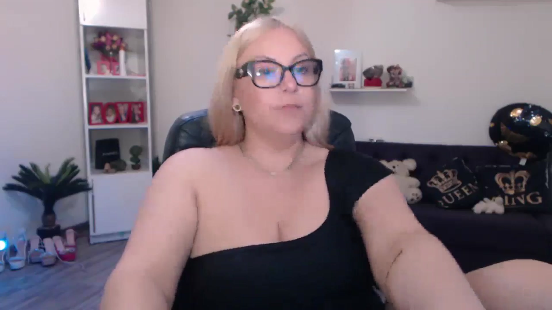 Gallery image thumbnail from A_baby_Boo's myfreecams stream on, 03/22/2025, 15:22 image 20 of 20