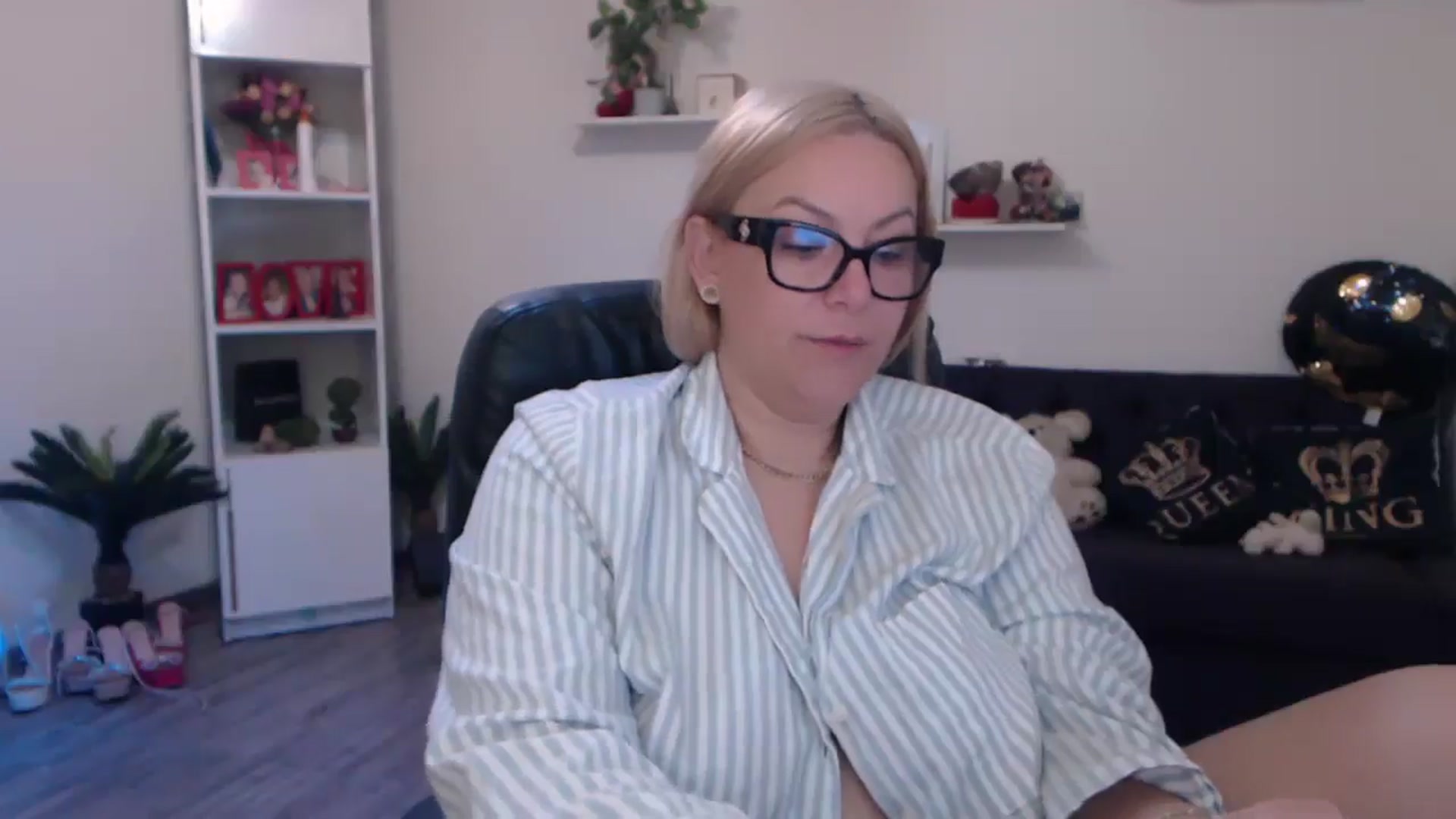 Gallery image thumbnail from A_baby_Boo's myfreecams stream on, 03/23/2025, 08:03 image 20 of 20