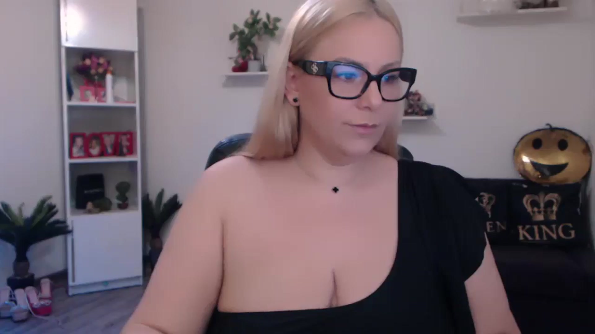Gallery image thumbnail from A_baby_Boo's myfreecams stream on, 03/25/2025, 18:22 image 20 of 20