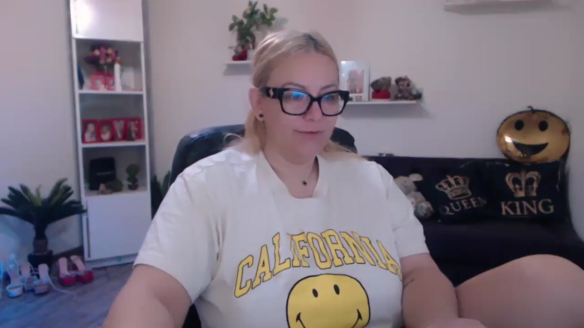 Gallery image thumbnail from A_baby_Boo's myfreecams stream on, 03/31/2025, 08:01 image 12 of 20