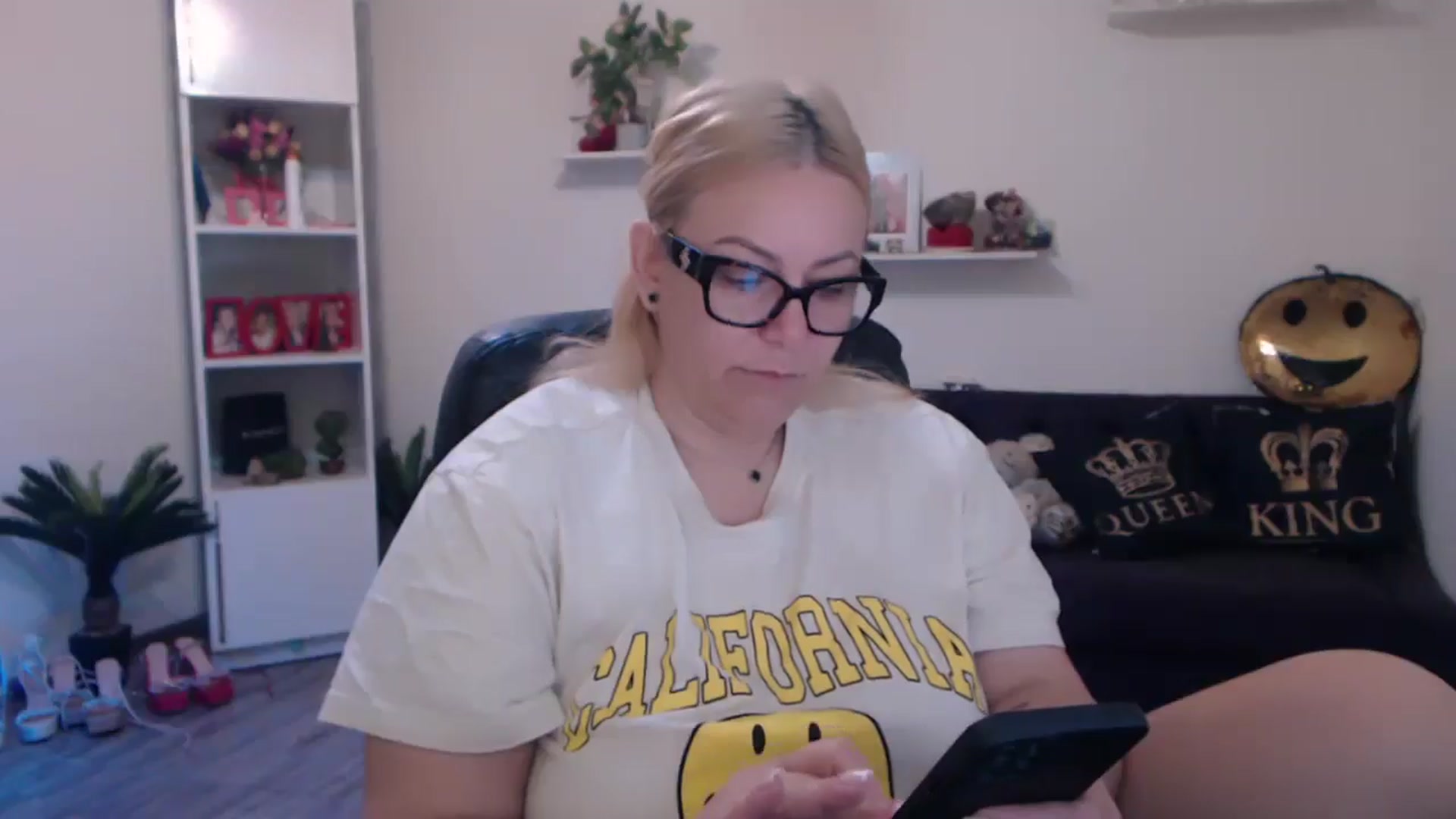 Gallery image thumbnail from A_baby_Boo's myfreecams stream on, 03/31/2025, 08:01 image 20 of 20