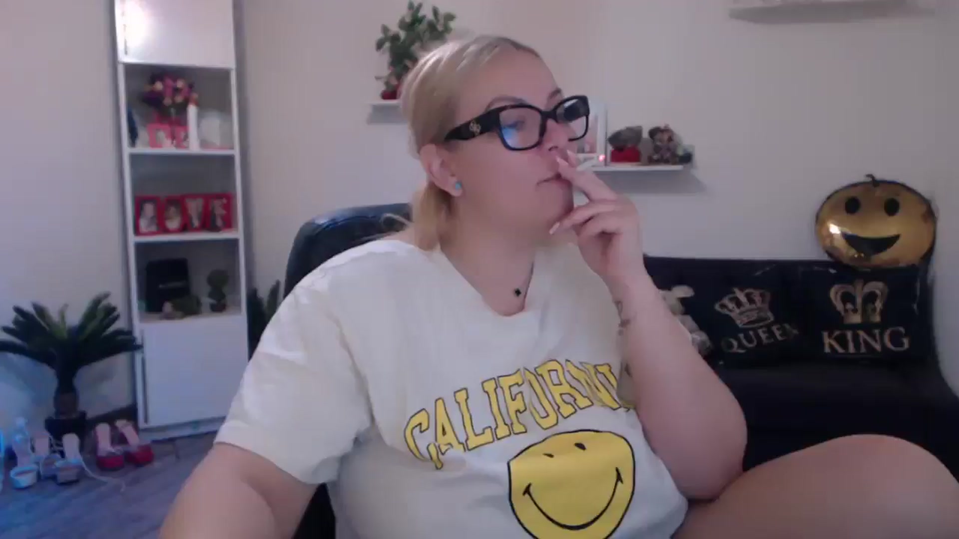 Gallery image thumbnail from A_baby_Boo's myfreecams stream on, 03/31/2025, 08:01 image 1 of 20