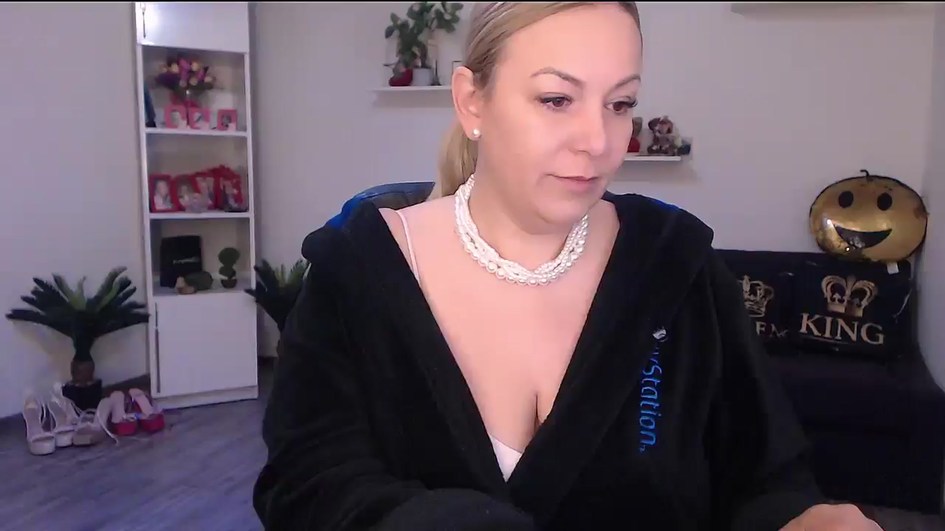 Gallery image thumbnail from A_baby_Boo's myfreecams stream on, 05/11/2025, 09:57 image 6 of 20
