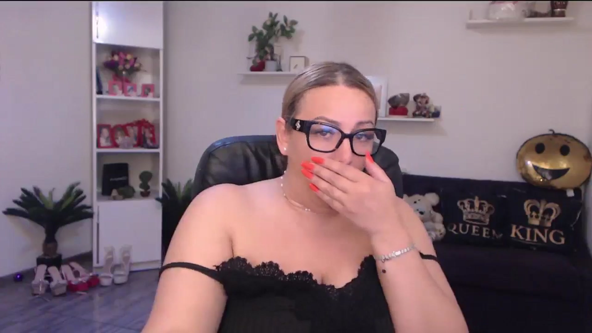Gallery image thumbnail from A_baby_Boo's myfreecams stream on, 05/30/2025, 15:37 image 9 of 20