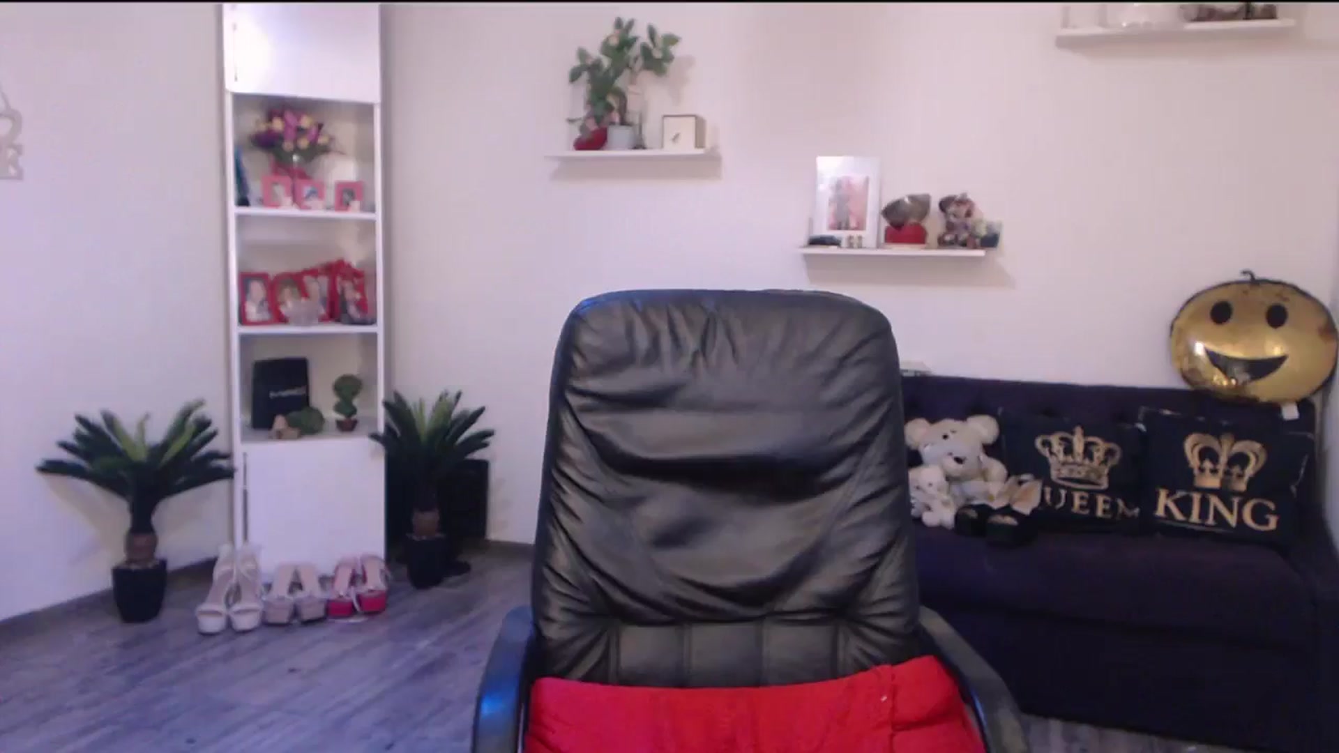 Gallery image thumbnail from A_baby_Boo's myfreecams stream on, 06/08/2025, 10:12 image 9 of 20