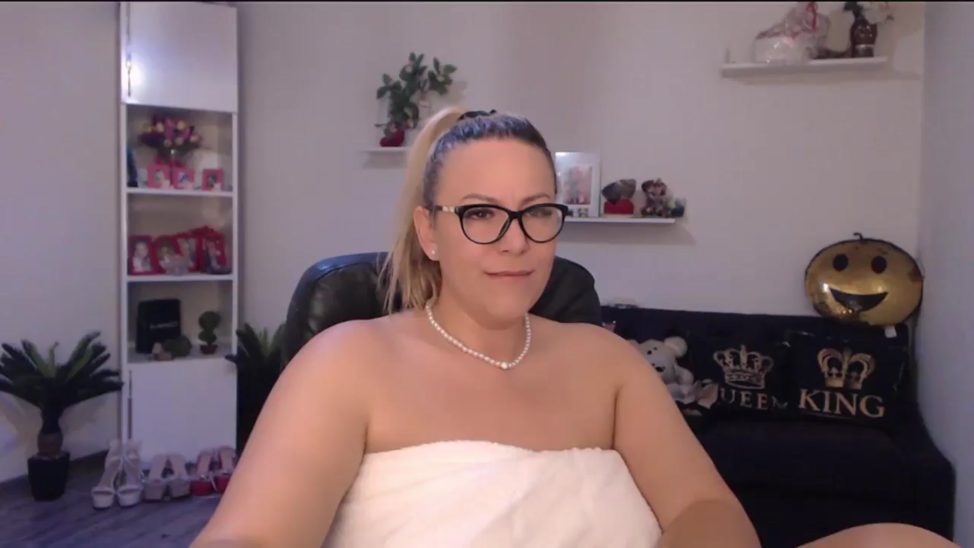 Gallery image thumbnail from A_baby_Boo's myfreecams stream on, 06/08/2025, 13:54 image 1 of 20