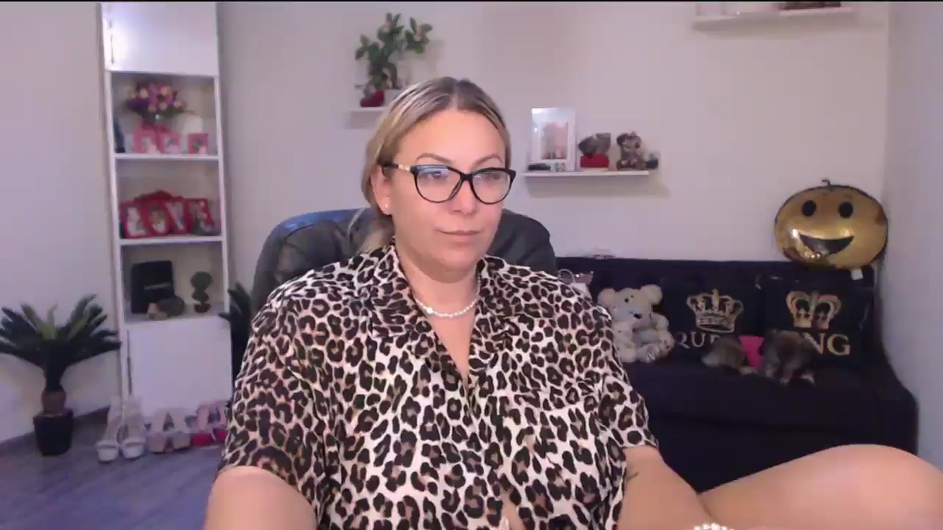 Gallery image thumbnail from A_baby_Boo's myfreecams stream on, 06/12/2025, 16:12 image 16 of 20