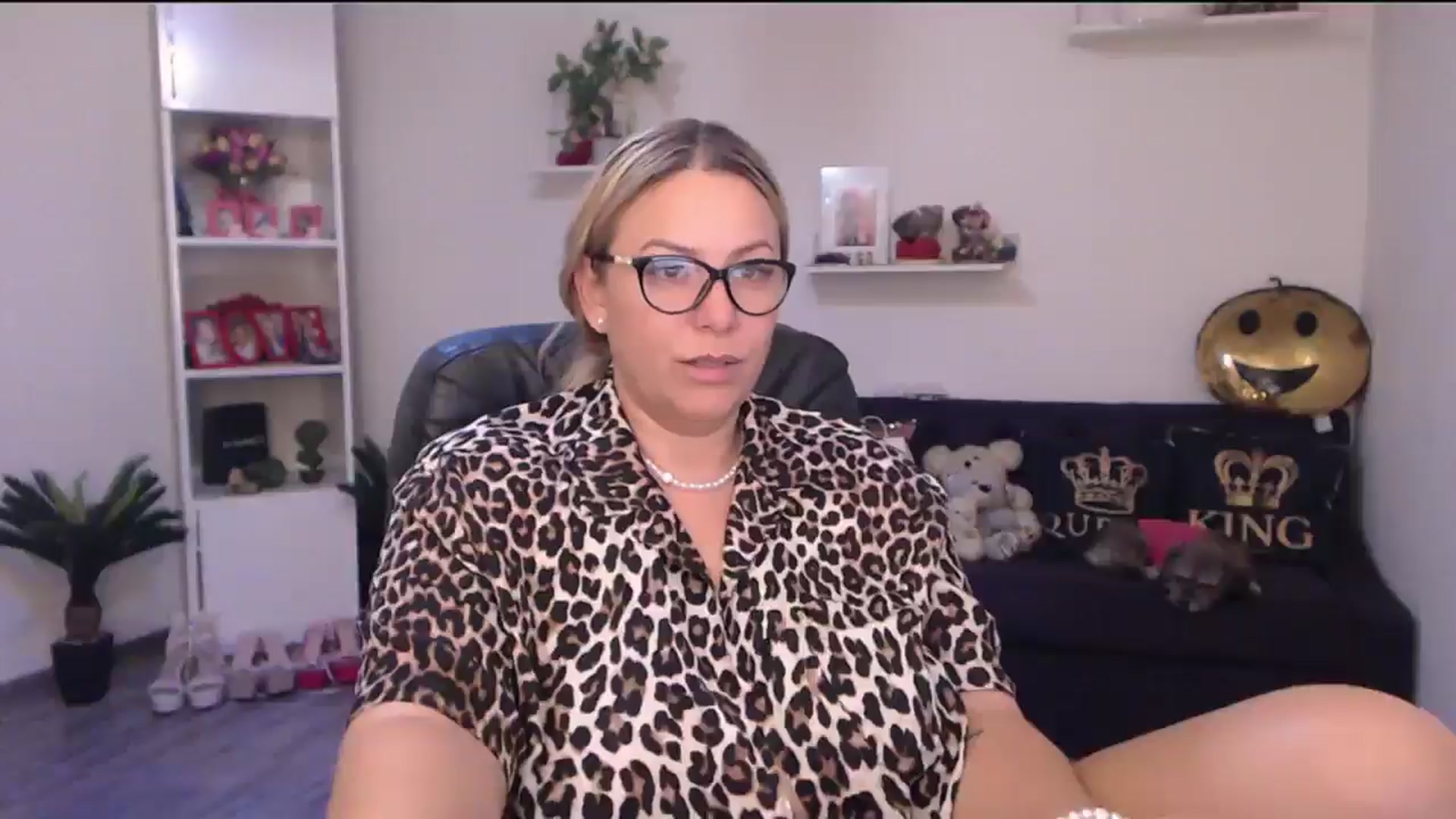 Gallery image thumbnail from A_baby_Boo's myfreecams stream on, 06/12/2025, 16:12 image 15 of 20