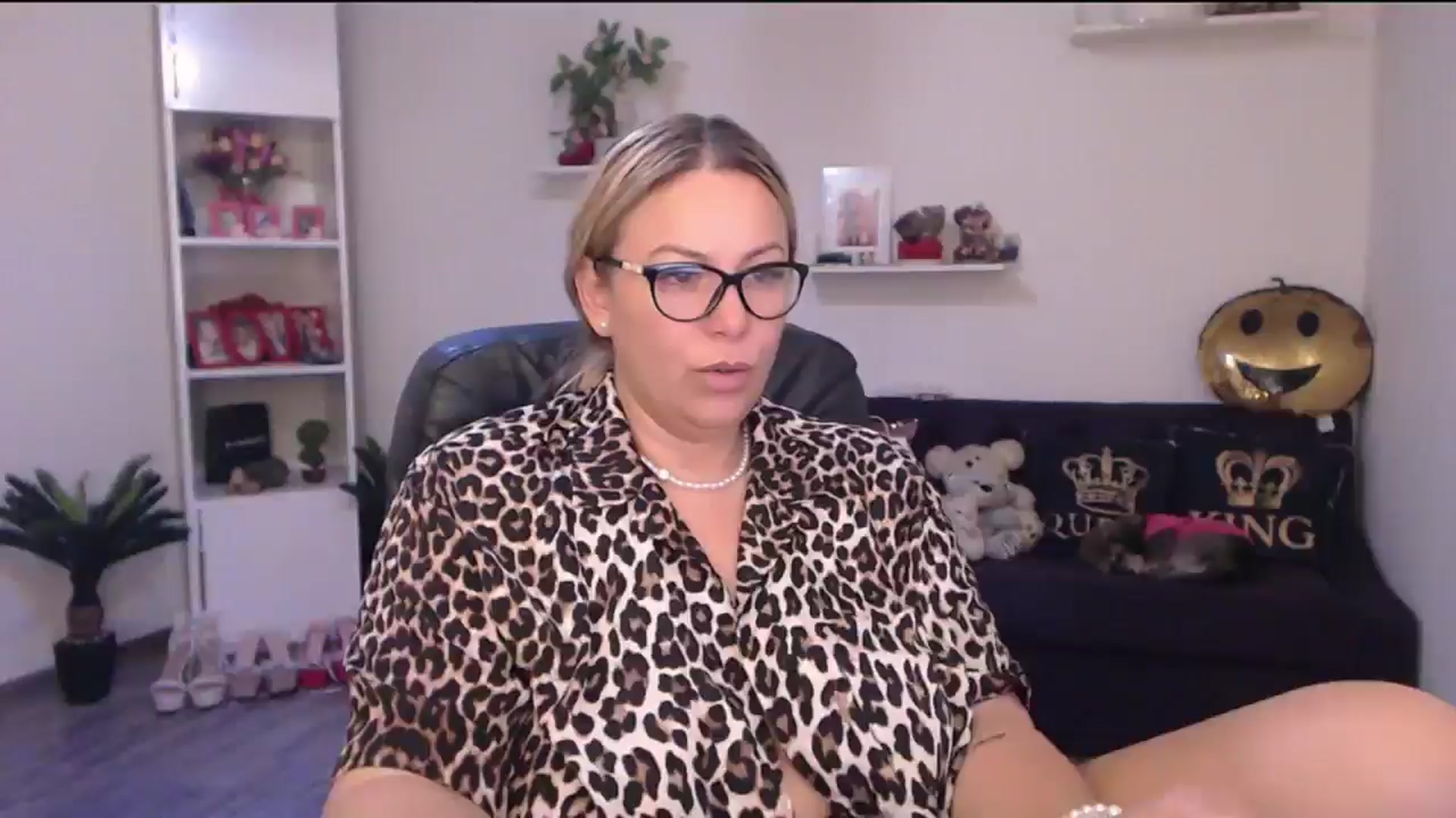 Gallery image thumbnail from A_baby_Boo's myfreecams stream on, 06/12/2025, 16:12 image 10 of 20