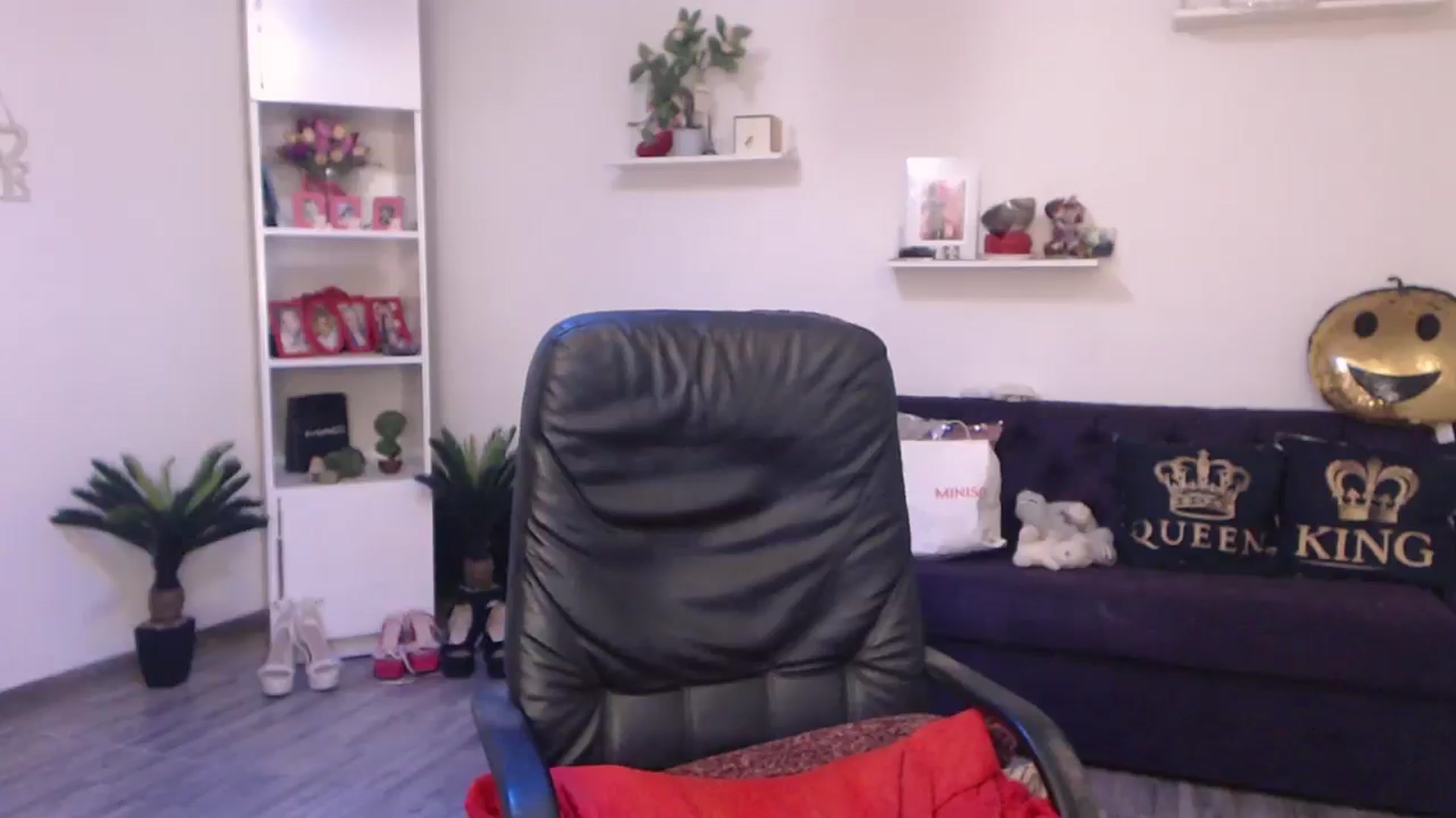Gallery image thumbnail from A_baby_Boo's myfreecams stream on, 07/07/2025, 10:59 image 11 of 20