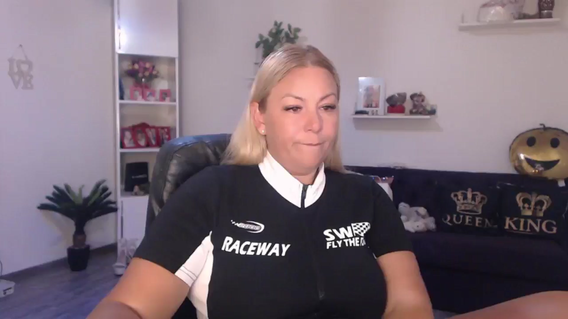 Gallery image thumbnail from A_baby_Boo's myfreecams stream on, 07/09/2025, 16:21 image 9 of 20