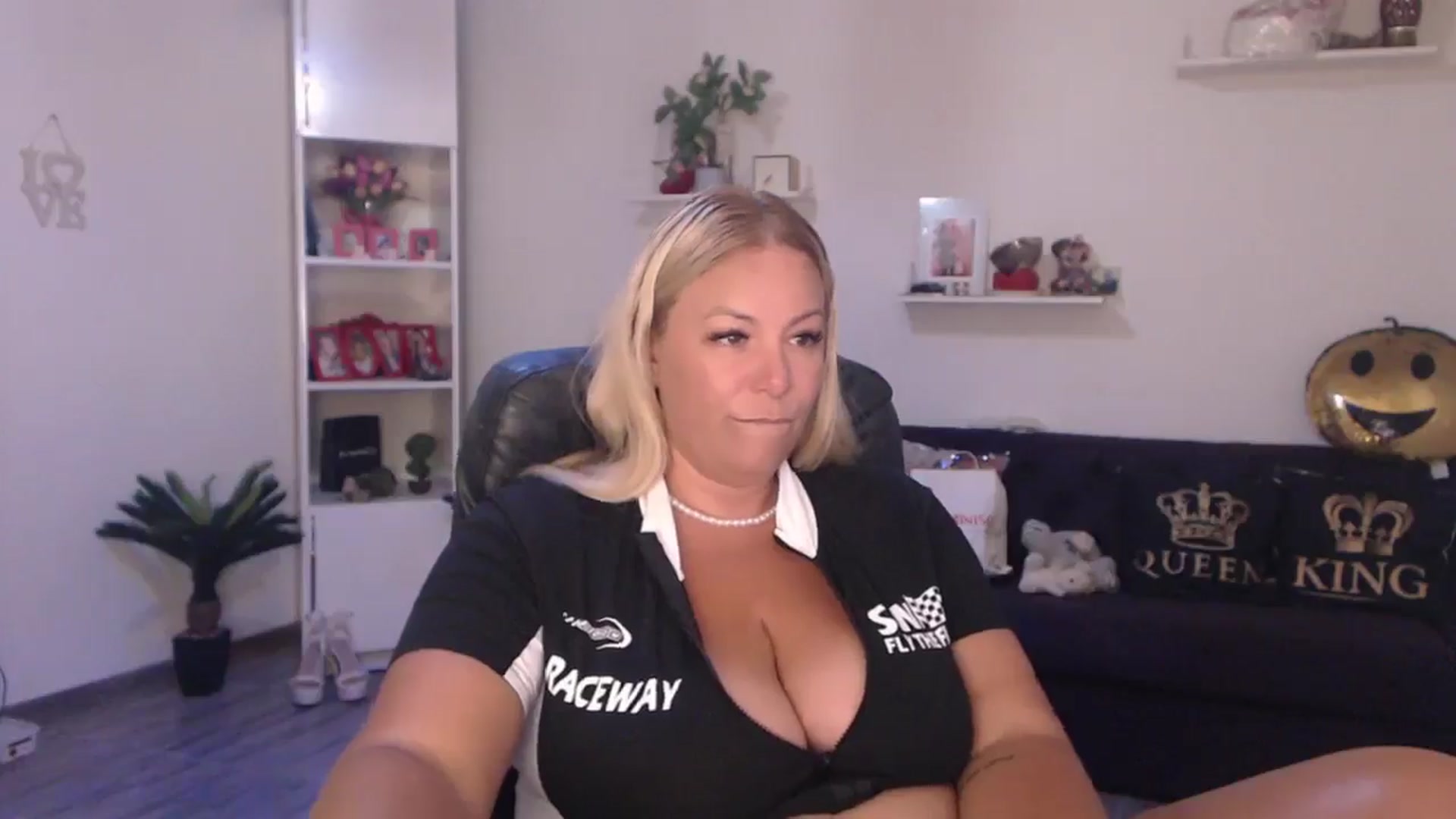 Gallery image thumbnail from A_baby_Boo's myfreecams stream on, 07/09/2025, 16:21 image 18 of 20