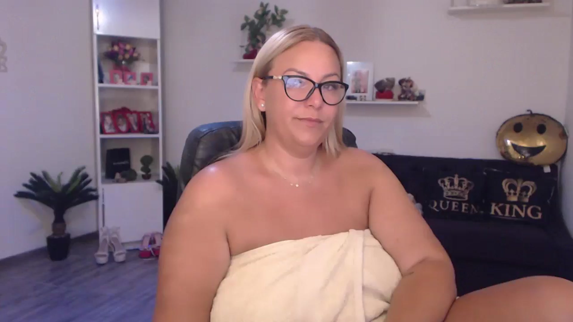 Gallery image thumbnail from A_baby_Boo's myfreecams stream on, 07/12/2025, 11:43 image 18 of 20