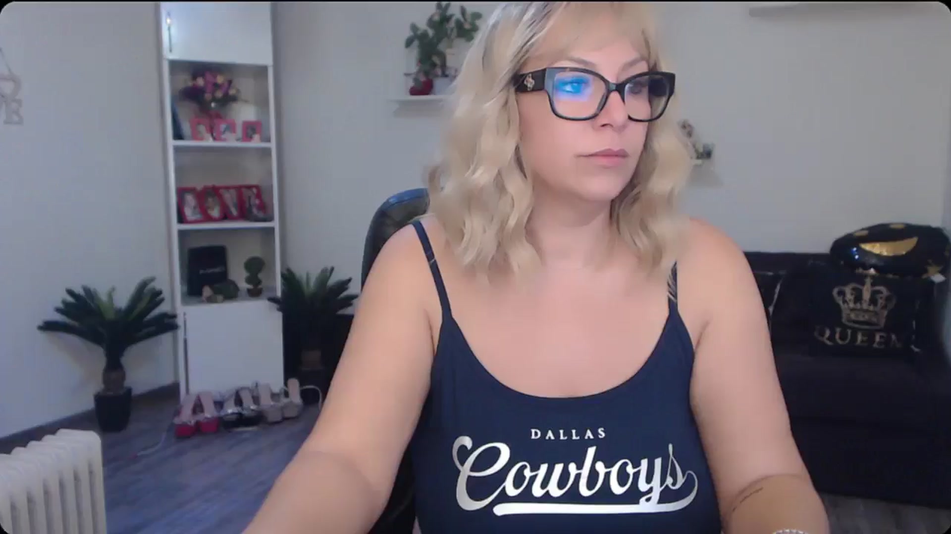 Gallery image thumbnail from A_baby_Boo's myfreecams stream on, 11/17/2025, 06:58 image 17 of 20