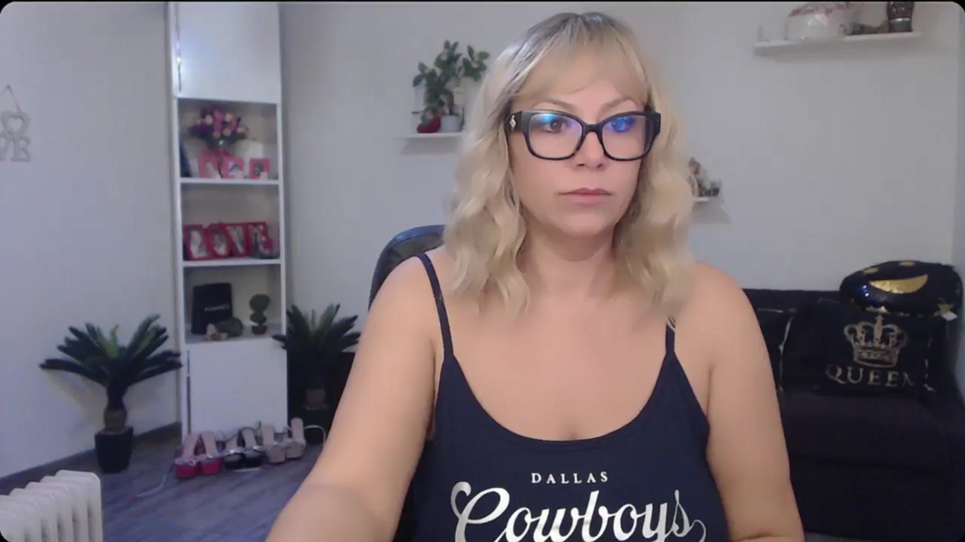 Gallery image thumbnail from A_baby_Boo's myfreecams stream on, 11/17/2025, 06:58 image 4 of 20