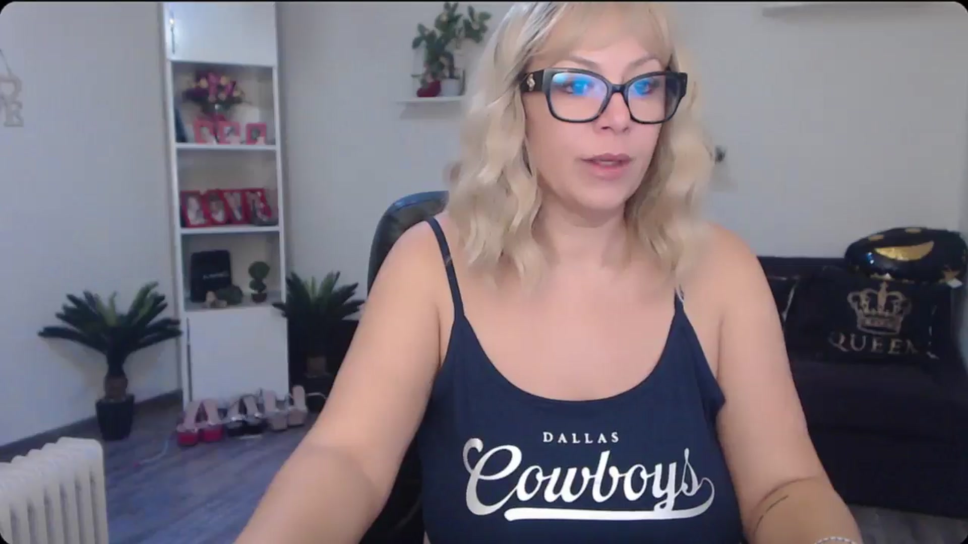 Gallery image thumbnail from A_baby_Boo's myfreecams stream on, 11/17/2025, 06:58 image 19 of 20