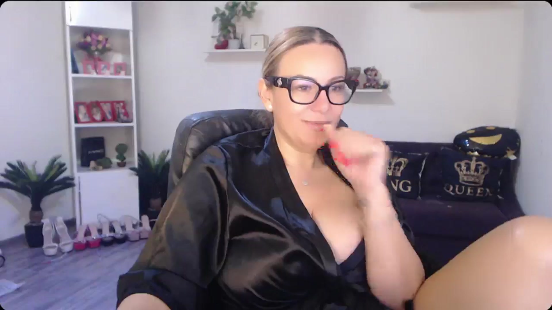 Gallery image thumbnail from A_baby_Boo's myfreecams stream on, 12/03/2025, 08:59 image 5 of 20