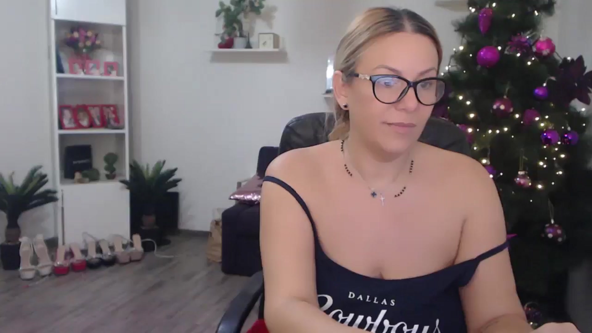 Gallery image thumbnail from A_baby_Boo's myfreecams stream on, 12/14/2025, 01:17 image 20 of 20