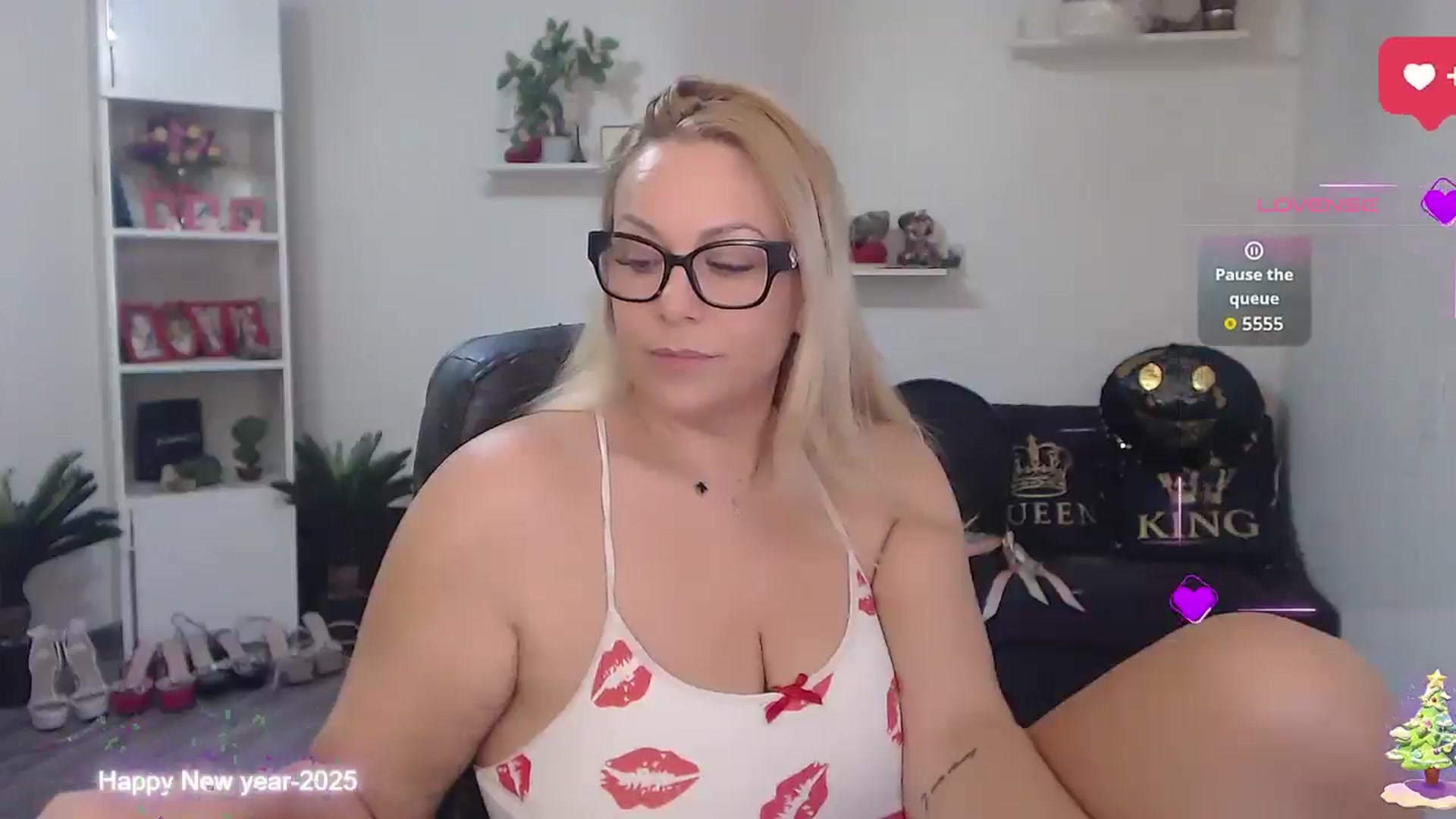 Gallery image thumbnail from A_baby_Boo's myfreecams stream on, 01/02/2026, 13:14 image 7 of 20