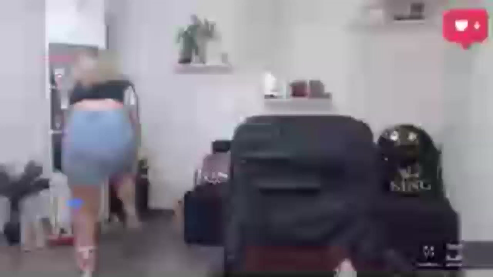 Gallery image thumbnail from A_baby_Boo's myfreecams stream on, 01/12/2026, 18:13 image 7 of 20