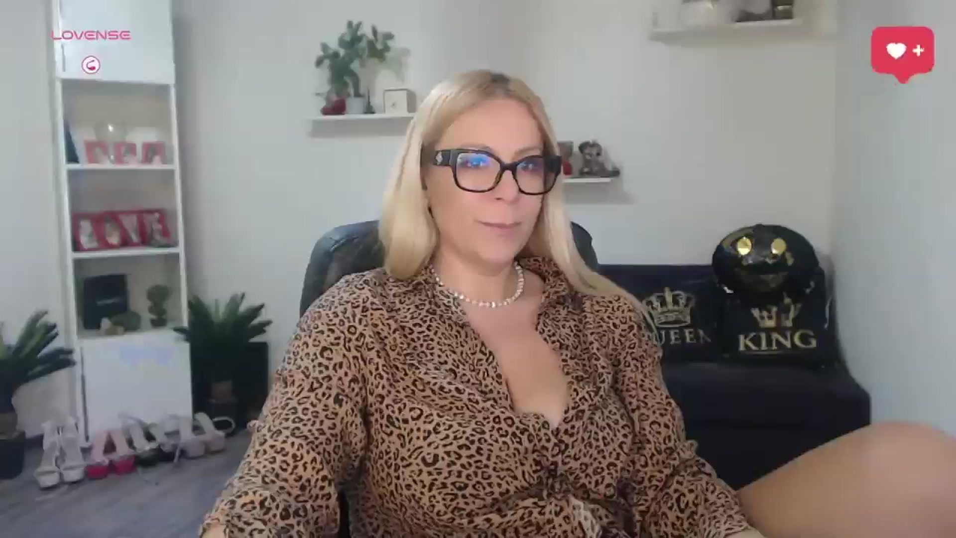 Gallery image thumbnail from A_baby_Boo's myfreecams stream on, 01/16/2026, 20:09 image 17 of 20
