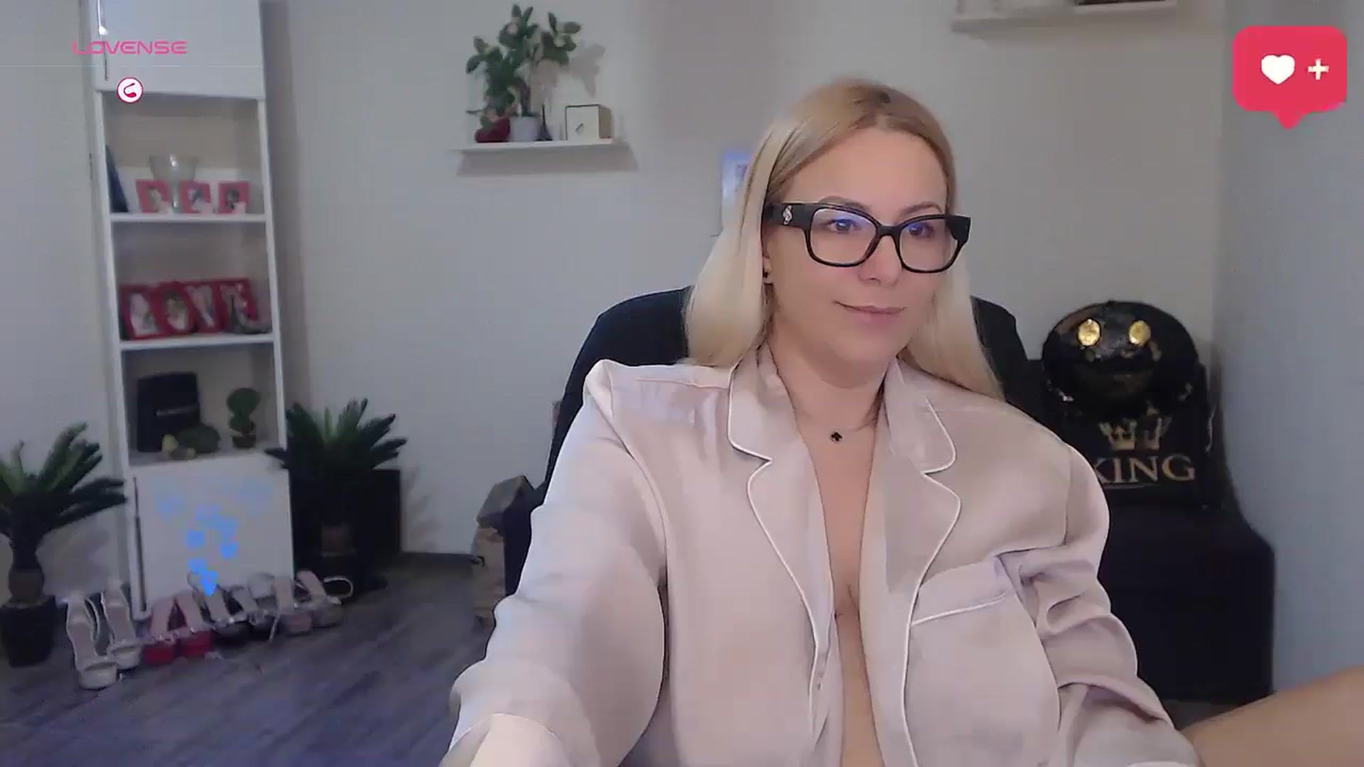 Gallery image thumbnail from A_baby_Boo's myfreecams stream on, 02/26/2026, 06:45 image 16 of 20