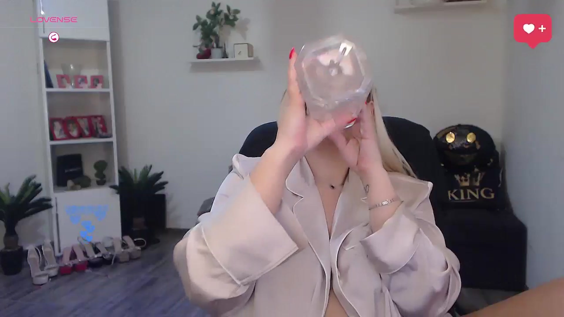 Gallery image thumbnail from A_baby_Boo's myfreecams stream on, 02/26/2026, 06:45 image 6 of 20