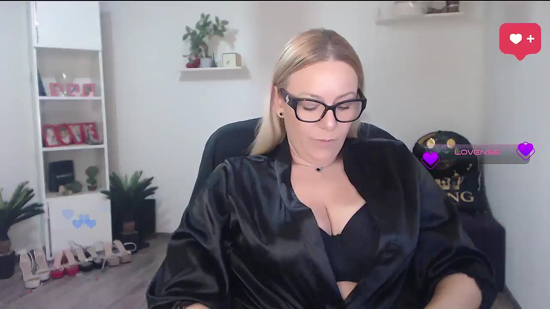 Gallery image thumbnail from A_baby_Boo's myfreecams stream on, 03/02/2026, 20:23 image 19 of 20