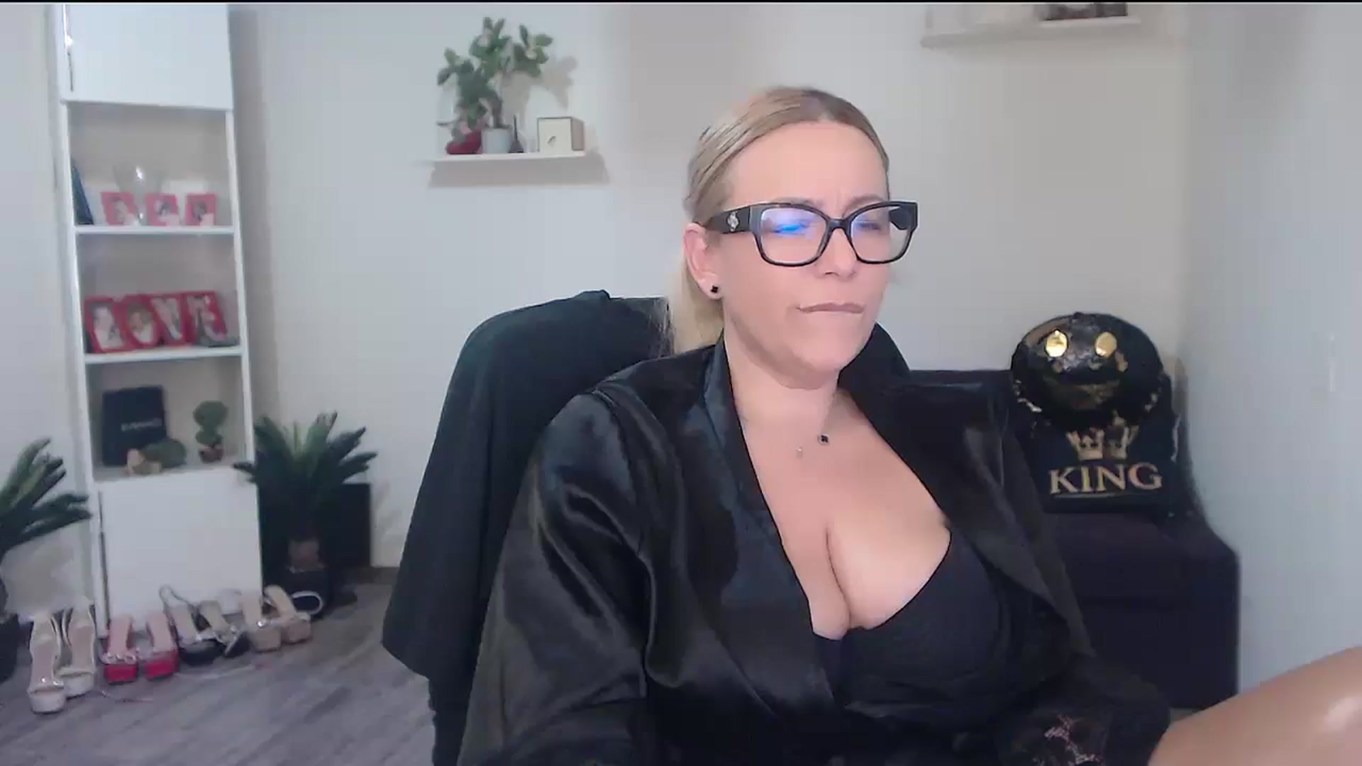 Gallery image thumbnail from A_baby_Boo's myfreecams stream on, 03/03/2026, 22:57 image 9 of 20