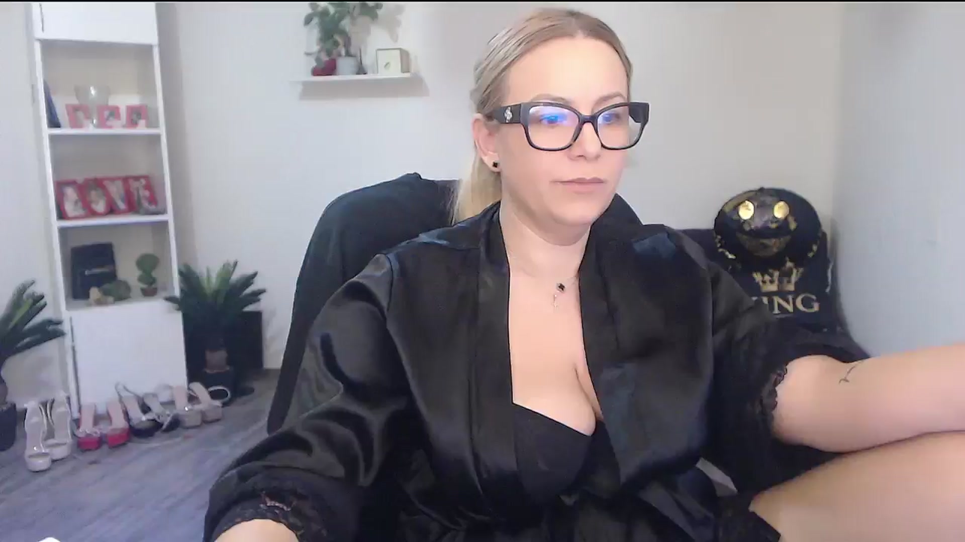 Gallery image thumbnail from A_baby_Boo's myfreecams stream on, 03/03/2026, 23:49 image 7 of 20
