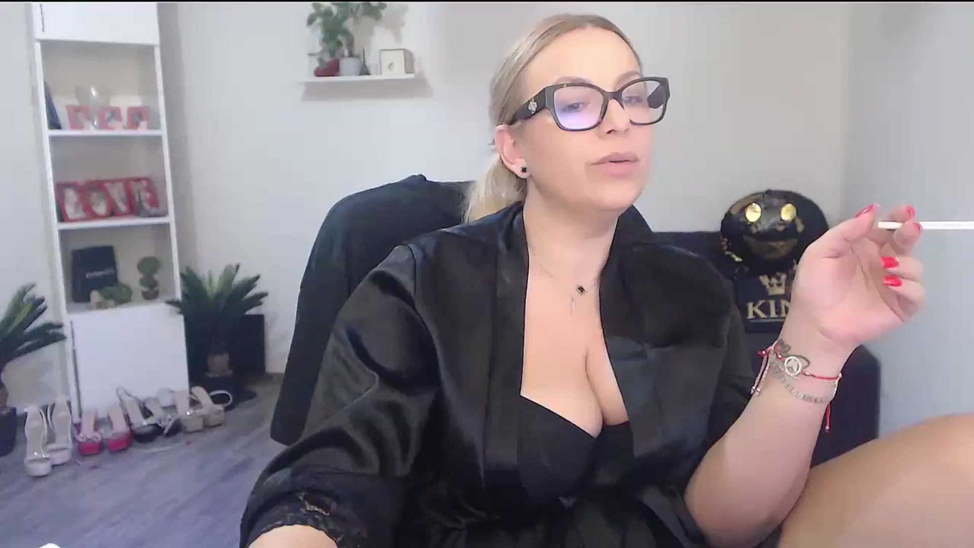 Gallery image thumbnail from A_baby_Boo's myfreecams stream on, 03/03/2026, 23:49 image 4 of 20